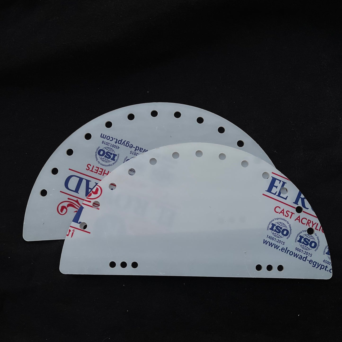 اكليرك شفاف نصف دائرة