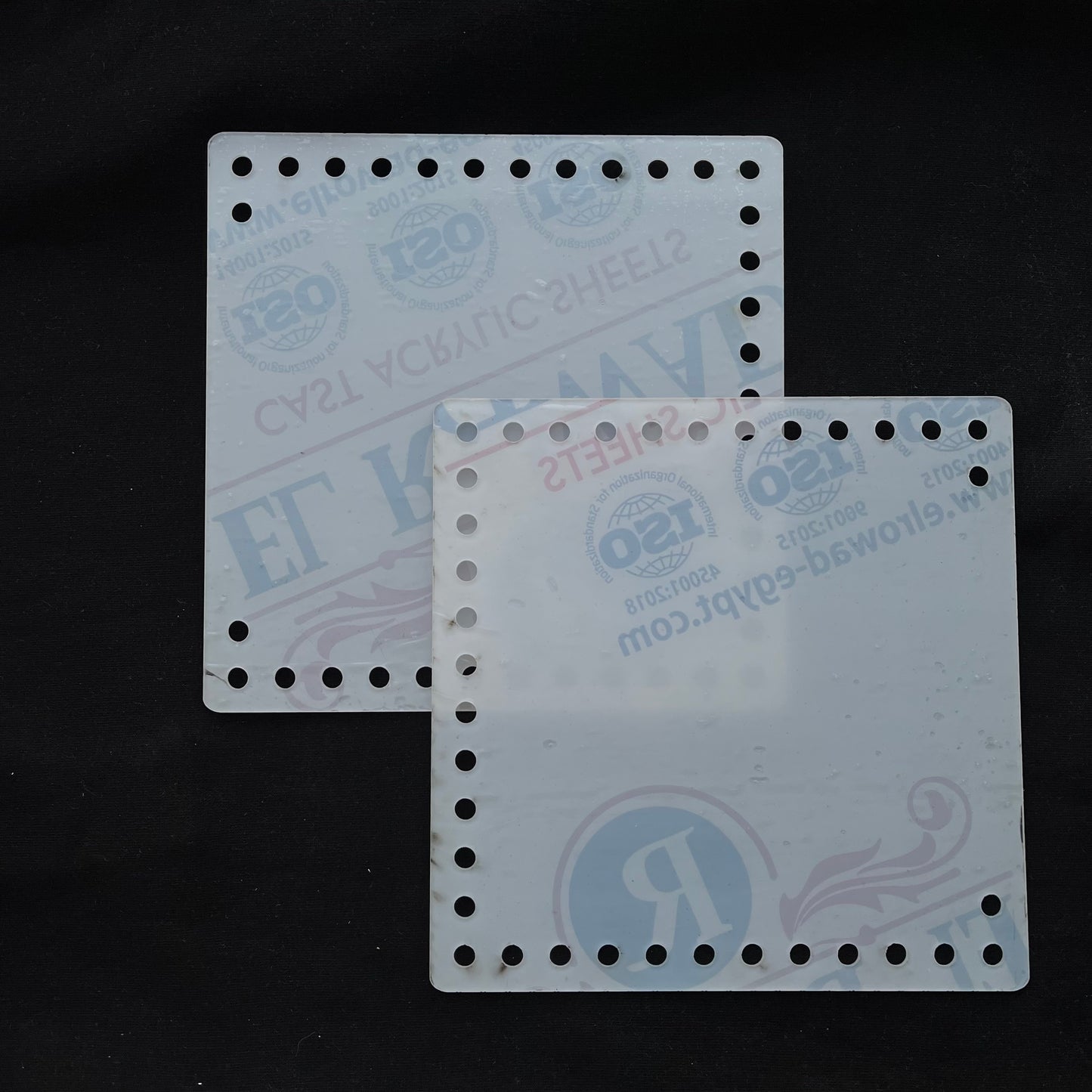 اكليرك شفاف مربع